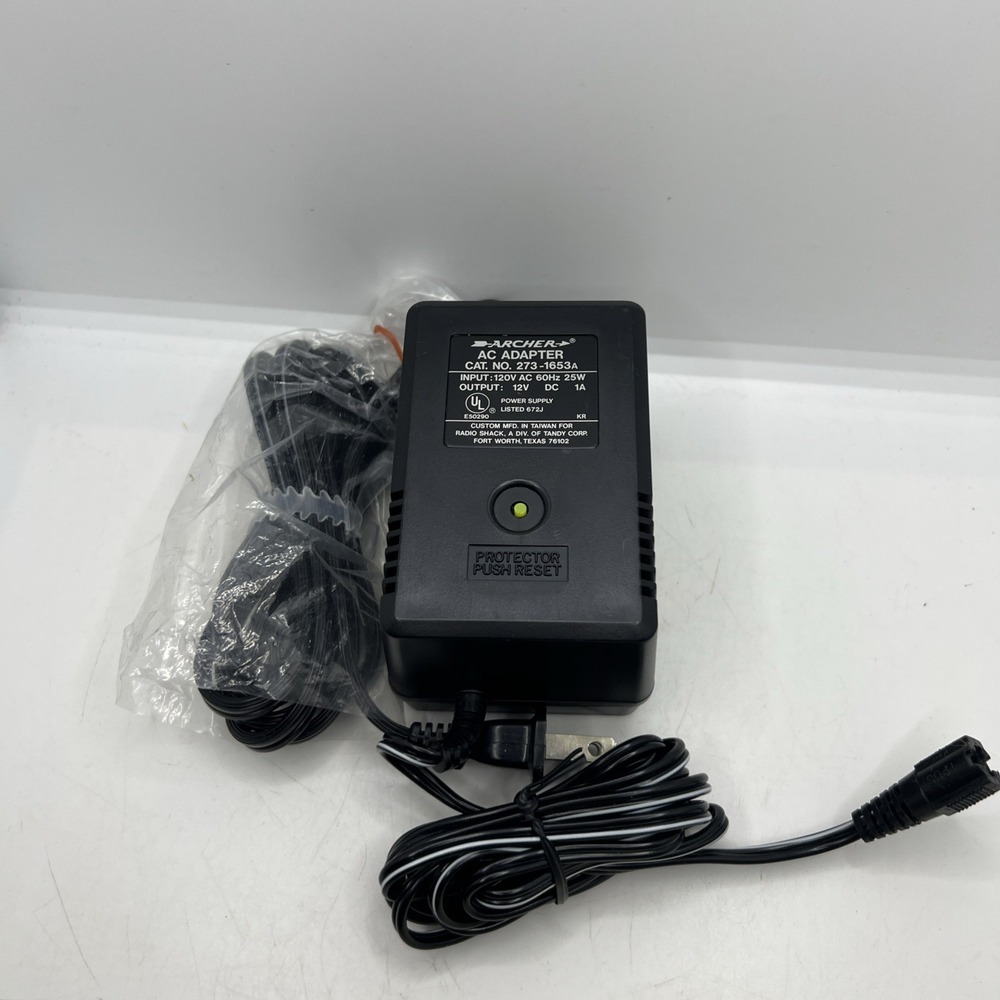 1989 Radio Shack Archer 12V Adapter # 273-1653A 12 V DC 1 Amp Power Supply